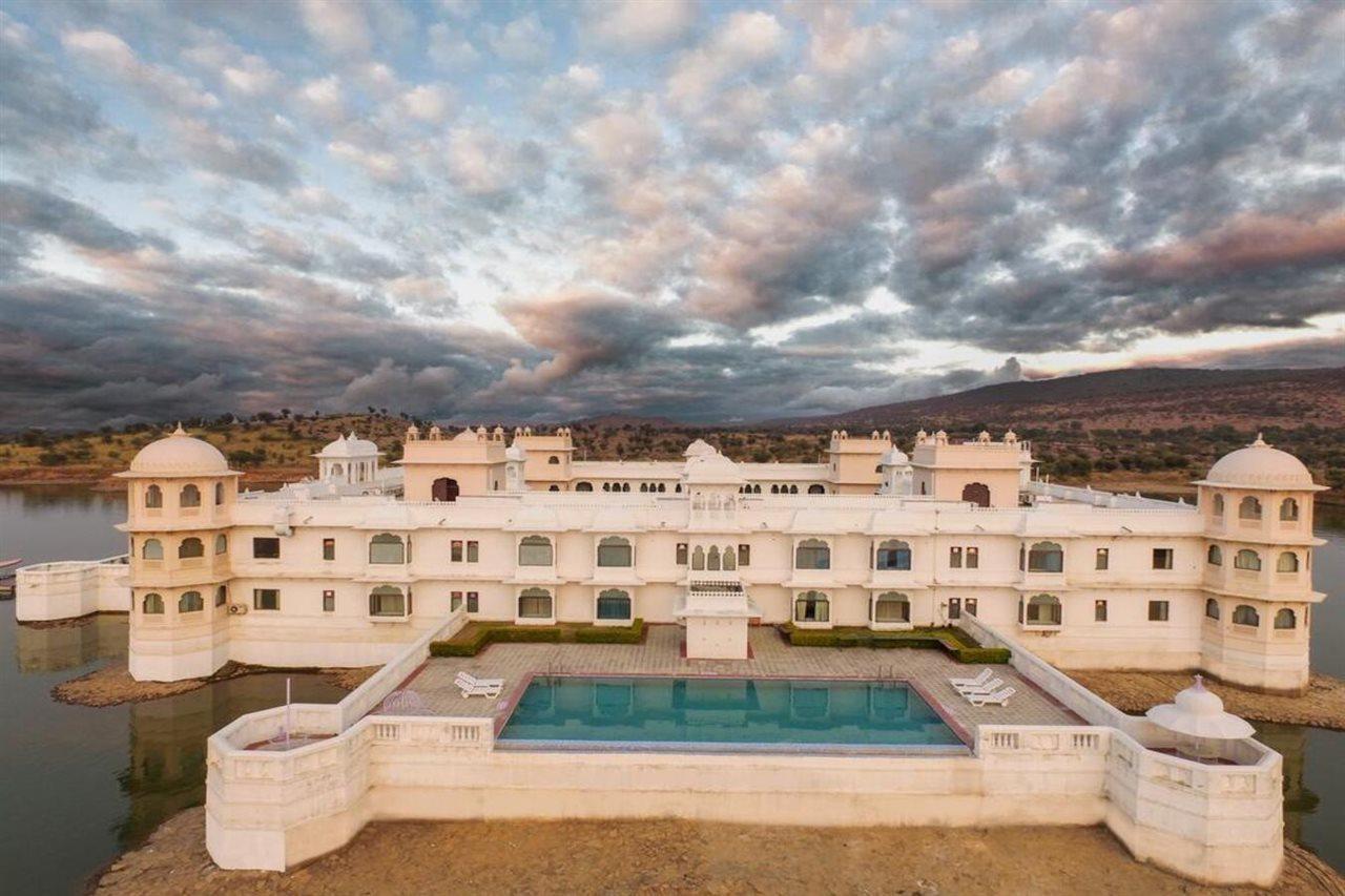 Juesta Lake Nahargarh Palace, Chittorgarh Pārsoli Exterior photo